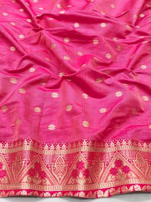 Pink zari woven silk blend traditional saree with blouse piece 4