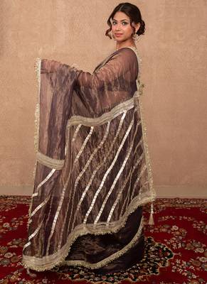 purple kota tissue saree with gota work pallu 3