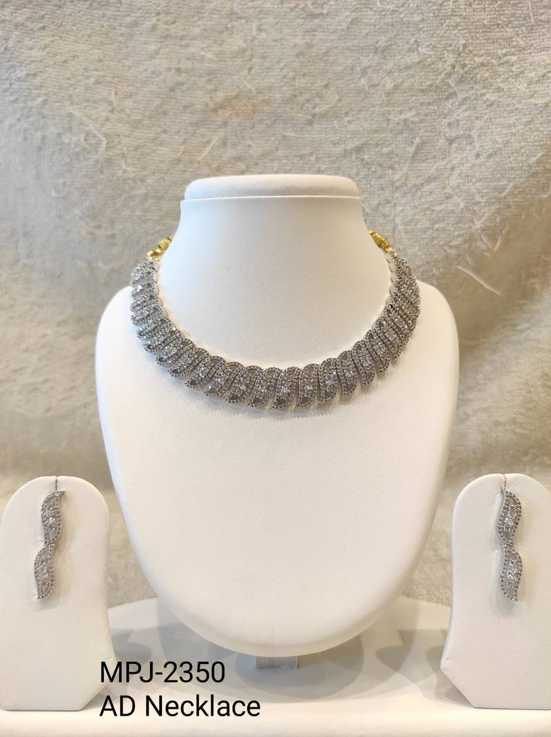 Crystal pave choker necklace and earrings jewellery set, silver tone, with stud earrings
