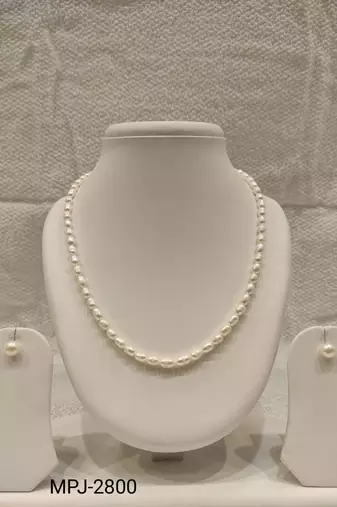 Pearl necklace and stud earrings jewellery set, white, silver clasp, elegant classic style