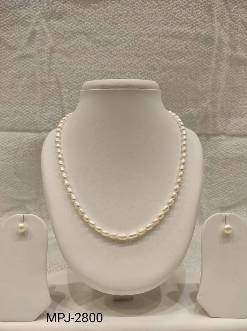 Pearl necklace and stud earrings jewellery set, white, silver clasp, elegant classic style