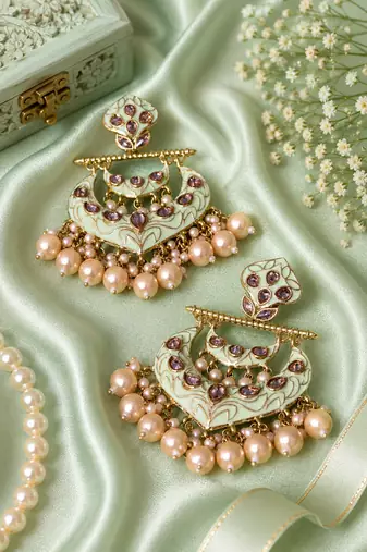 Heritage antique gold dangler earrings