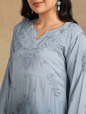 Women's lucknowi chikankari hand embroidered floral motifs modal kurta with dhoti pants 4