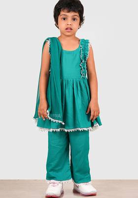 Green lace rayon flared kurta pant with chiffon dupatta set 4