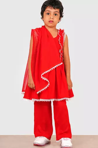 Red lace rayon flared kurta pant with chiffon dupatta set