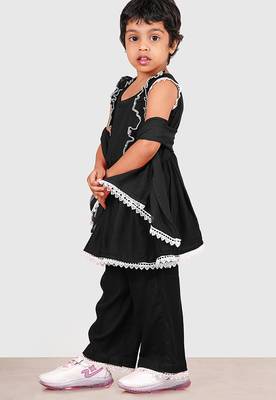 Black lace rayon flared kurta pant with chiffon dupatta set 2