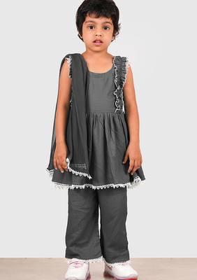 Grey lace rayon flared kurta pant with chiffon dupatta set 4