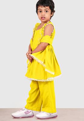 Yellow lace rayon flared kurta pant with chiffon dupatta set 2