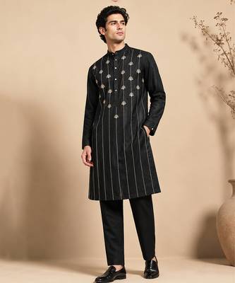 Black embroidered bemberg silk kurta set 1