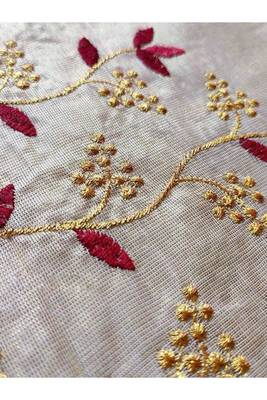 silver embroidered tissue kasavu saree with blouse piece 3