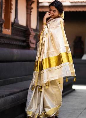 off white zari woven border pure cotton kasavu saree with blouse 3