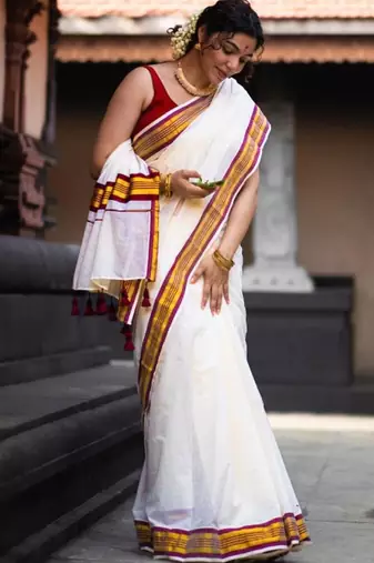off white zari pure cotton kasavu saree with traditional zari border
