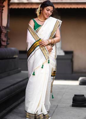 off white pure tissue kasavu saree with blouse piece 4