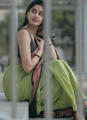 white zari crepe kasavu saree with blouse 2