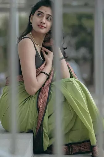 white zari crepe kasavu saree with blouse
