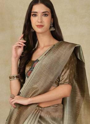 beige woven design silk cotton kasavu saree with blouse 4