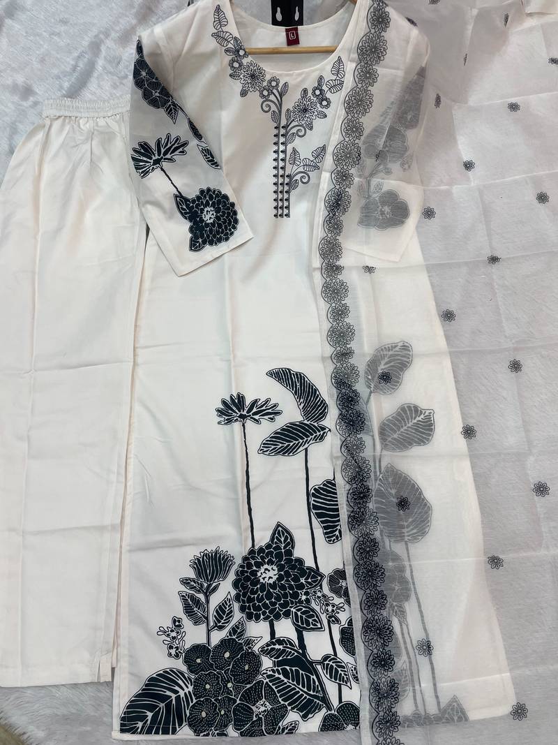 New womens off-white handloom silk embroidered kurti pant set