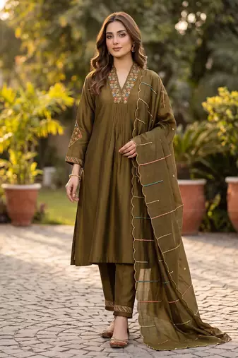 Mehendi green embroidered kurta pant set with dupatta