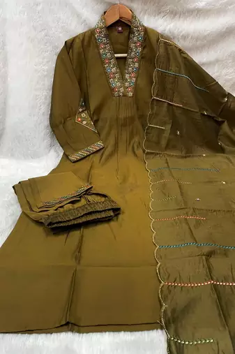 Mehendi green embroidered kurta pant set with dupatta