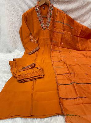 Orange silk kurta pant set with scalloped dupatta 4