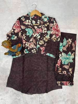 Women chocolate brown floral printed shirt and trousers co-ord set 3