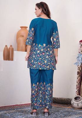 Teal blue floral printed short kurta with straight pants co-ord set 3