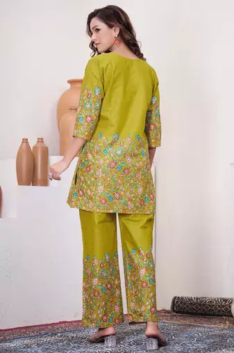 Olive green floral printed short kurta with straight pants co-ord set