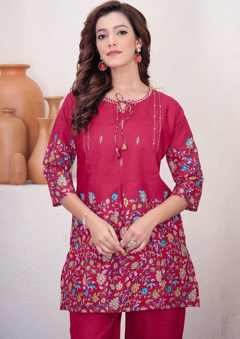 Rani pink floral printed short kurta with straight pants co-ord set