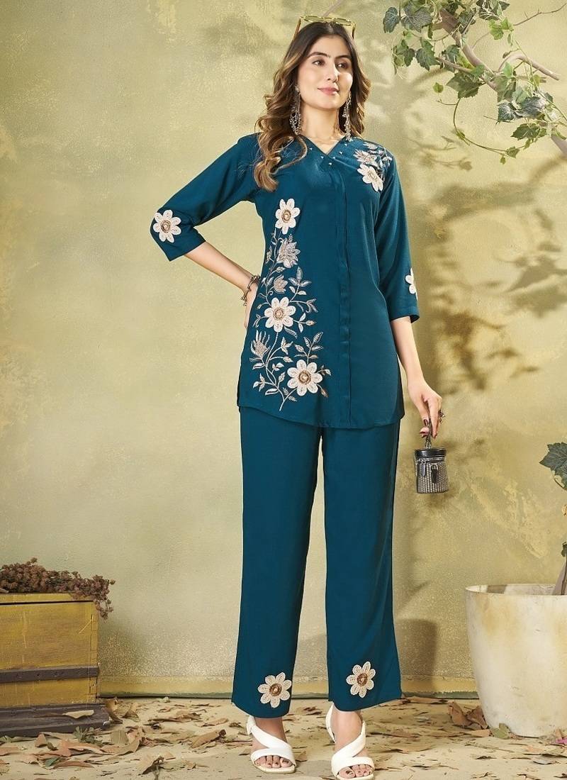Women teal blue embroidered tunic & pant co-ord set