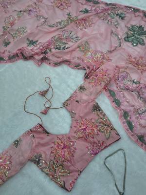 Premium floral print saree in dusty pink with stylish blouse 3