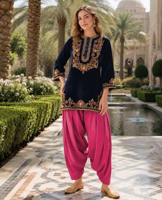 Black-red embroidery sequin & thread work velvet salwar suit 1