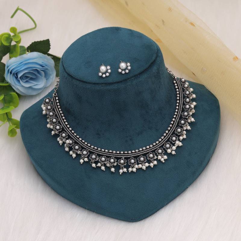 Silver color oxidised necklace set