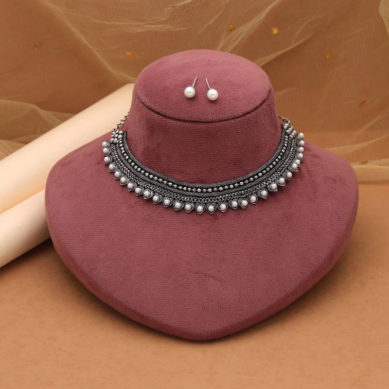 Silver color oxidised necklace set