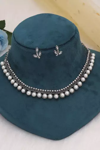 Silver color oxidised necklace set