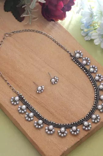 Silver color oxidised necklace set