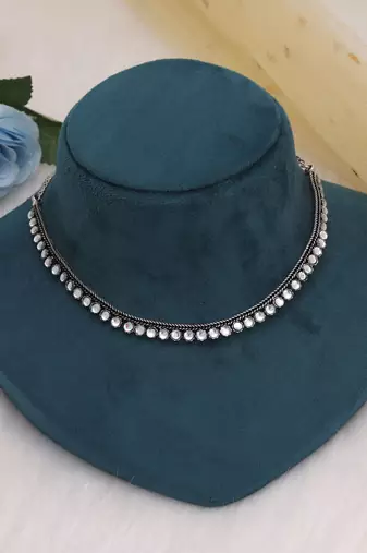 White color oxidised necklace