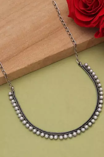 Silver color oxidised necklace