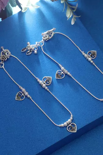 Silver color oxidised anklet