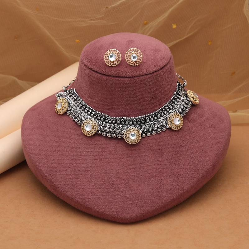 White color dual tone oxidised necklace set