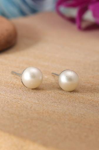 White color oxidised earrings