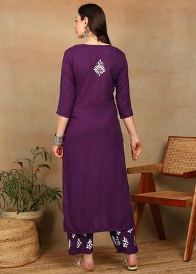 Women purple floral booti embroidered chikankari liva straight kurta & palazzo set 2