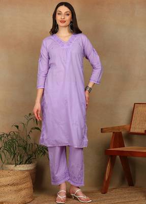 Women lavendar ethnic motifs embroidered cotton chikankari kurta set with palazzo 1