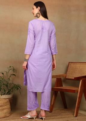 Women lavendar ethnic motifs embroidered cotton chikankari kurta set with palazzo 2