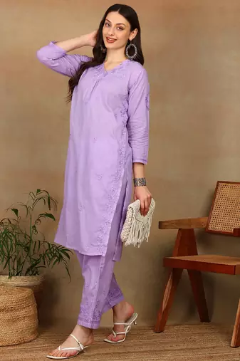 Women lavendar ethnic motifs embroidered cotton chikankari kurta set with palazzo
