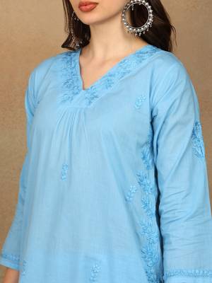 Women blue ethnic motifs embroidered cotton floral chikankari kurta set with palazzo 4