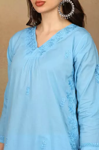 Women blue ethnic motifs embroidered cotton floral chikankari kurta set with palazzo