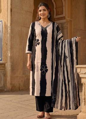 Black stripe printed cotton stitched straight kurta set with pant for women 3