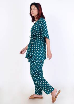 Green polka dot printed cotton kaftan co-ord set for women 5