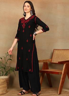 Women black & red floral embroidered chikankari straight kurta 2