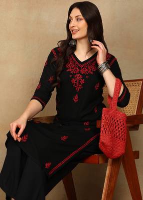 Women black & red floral embroidered chikankari straight kurta 5